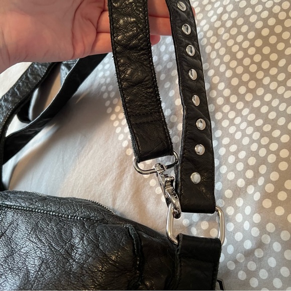 Nunoo washed leather Alimakka crossbody shoulder bag - Picture 6 of 9